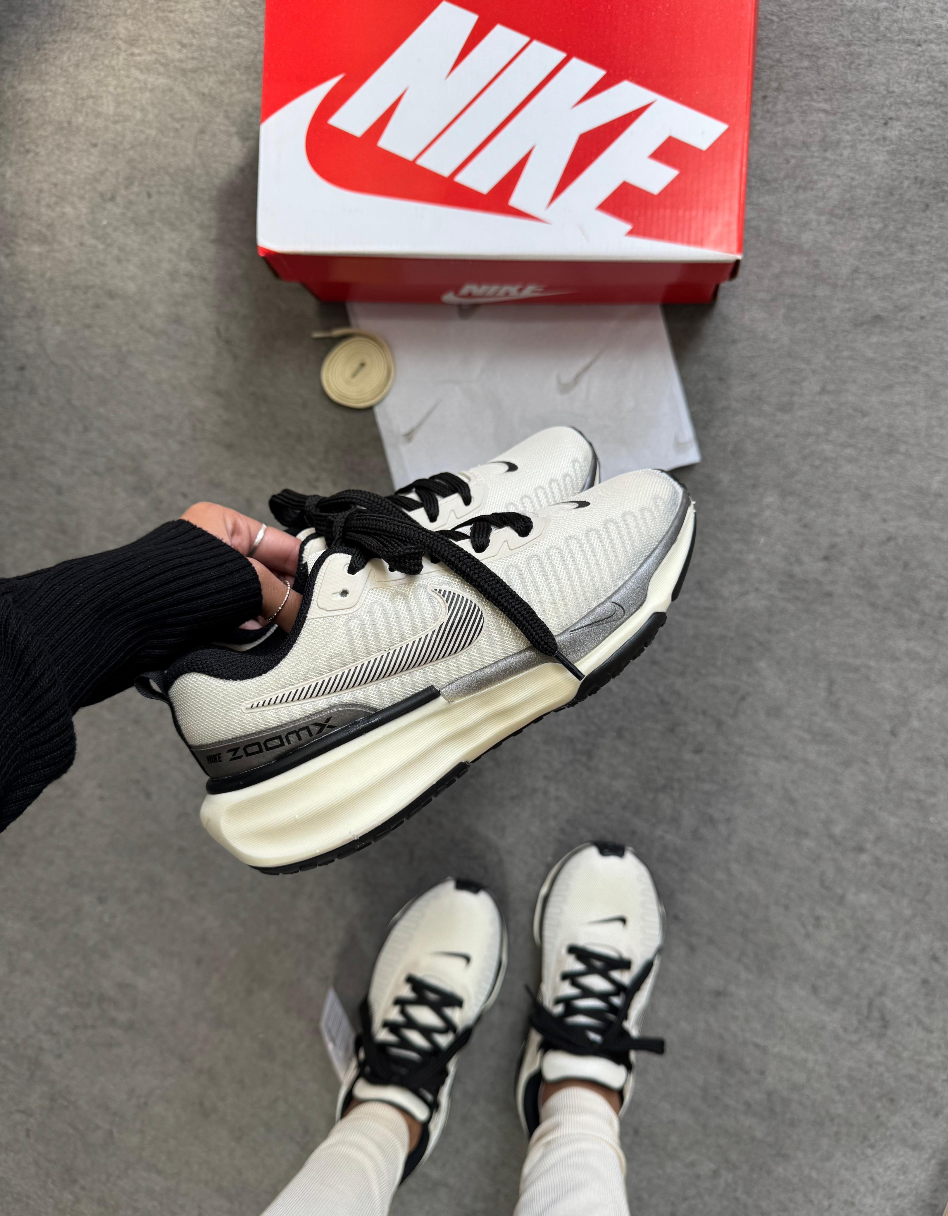 Tênis Invincible Zoom X run 3