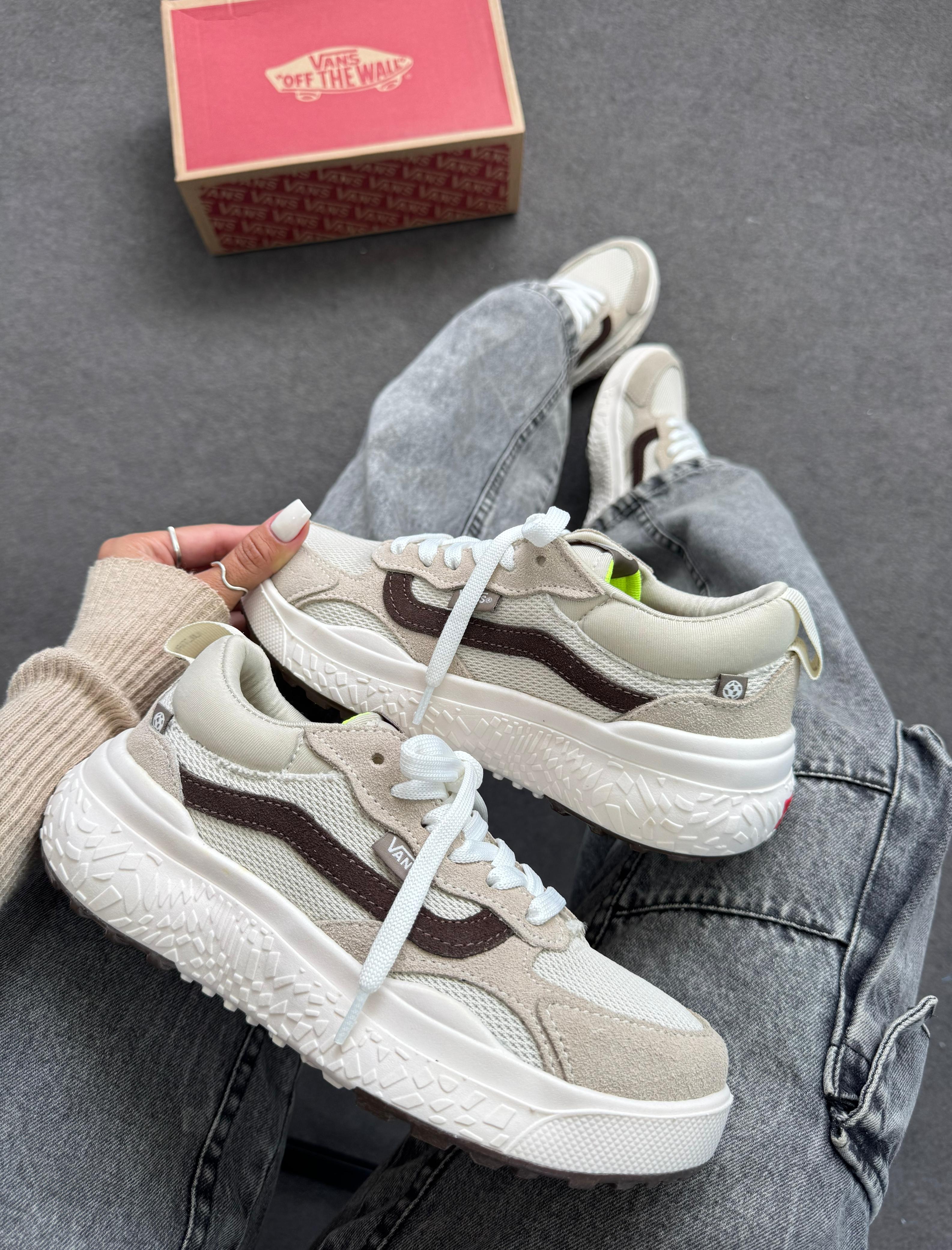 Tênis Vans ultrarange neo